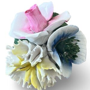 Crown Royal Capodimonte Style Bone China Flowers In A Vase